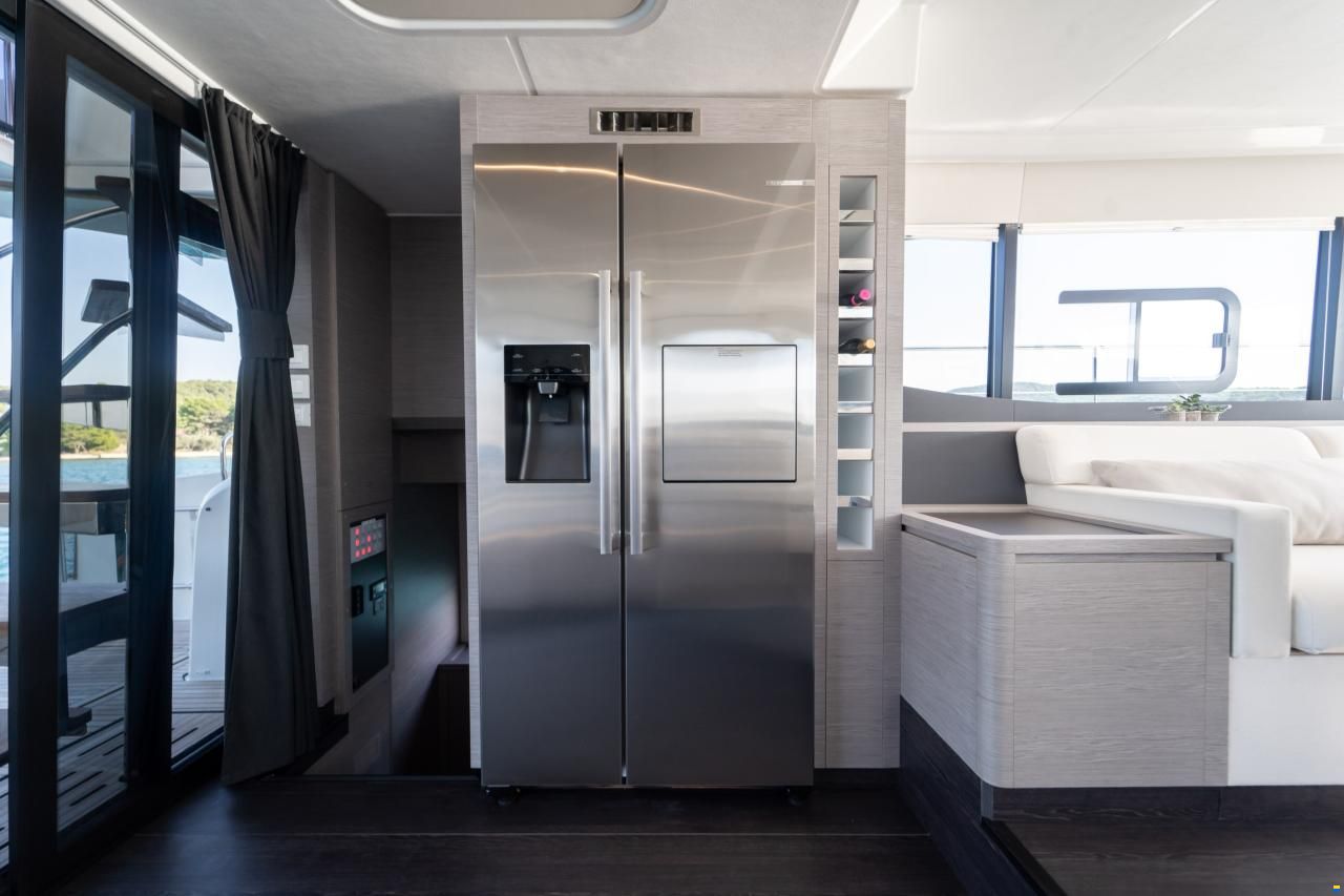 Fountaine Pajot MY 6
