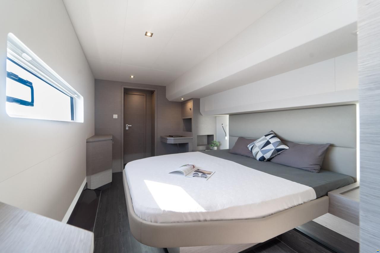 Fountaine Pajot MY 6