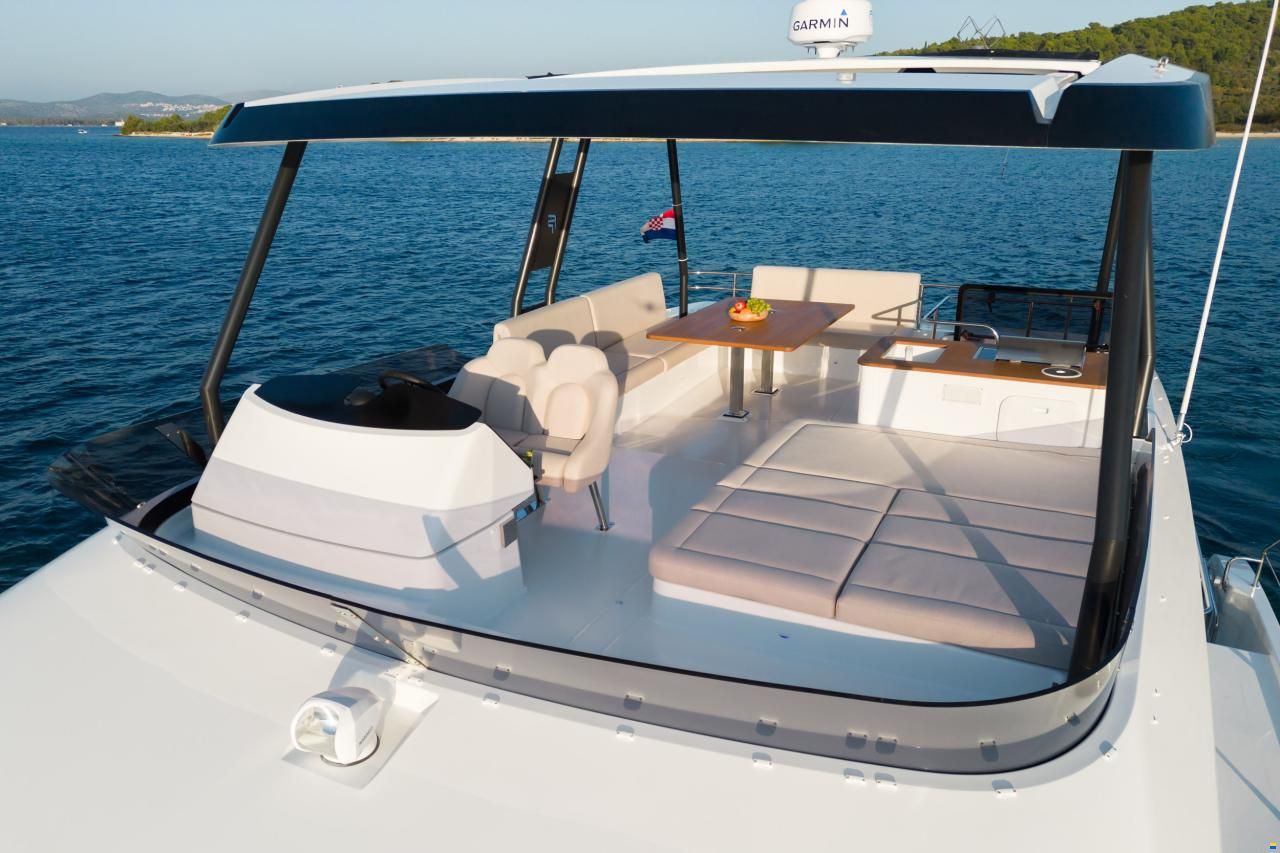 Fountaine Pajot MY 6