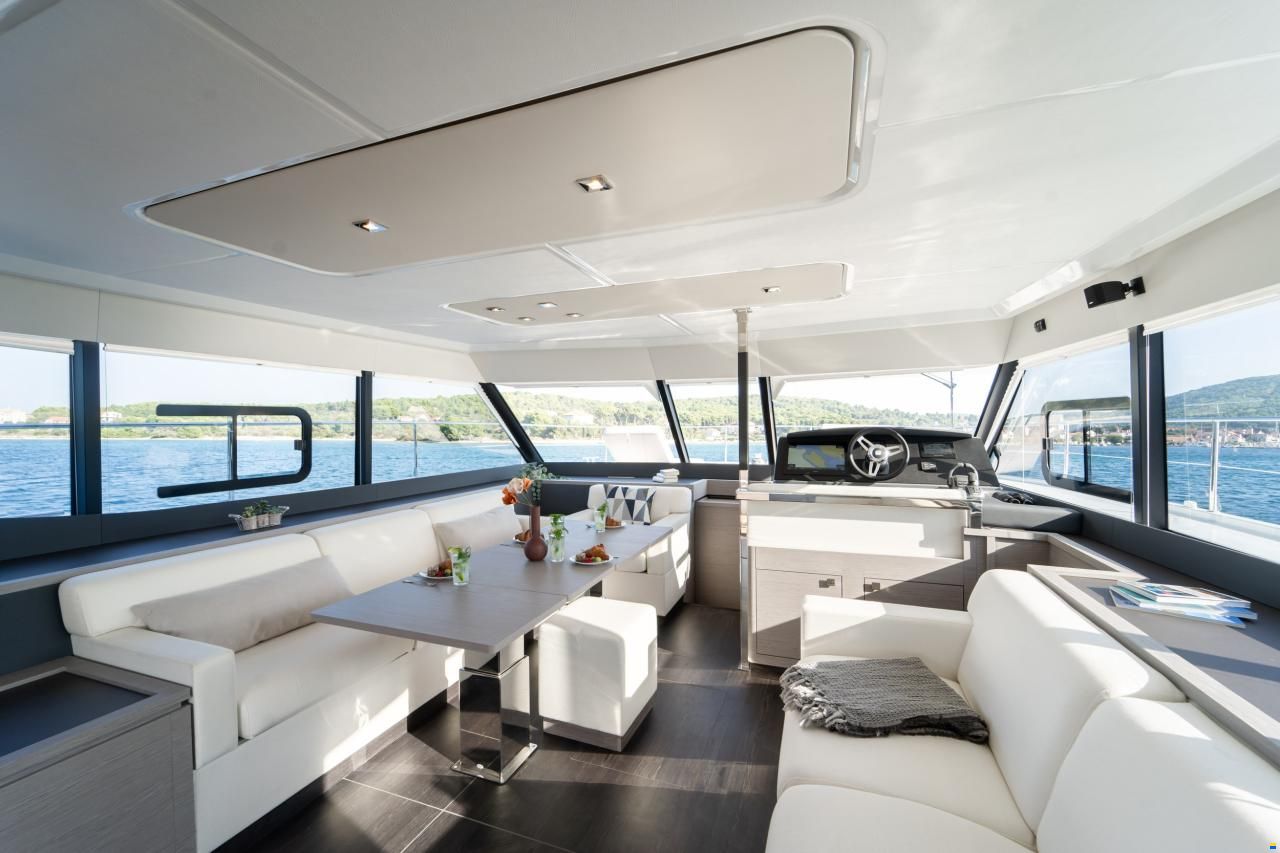 Fountaine Pajot MY 6