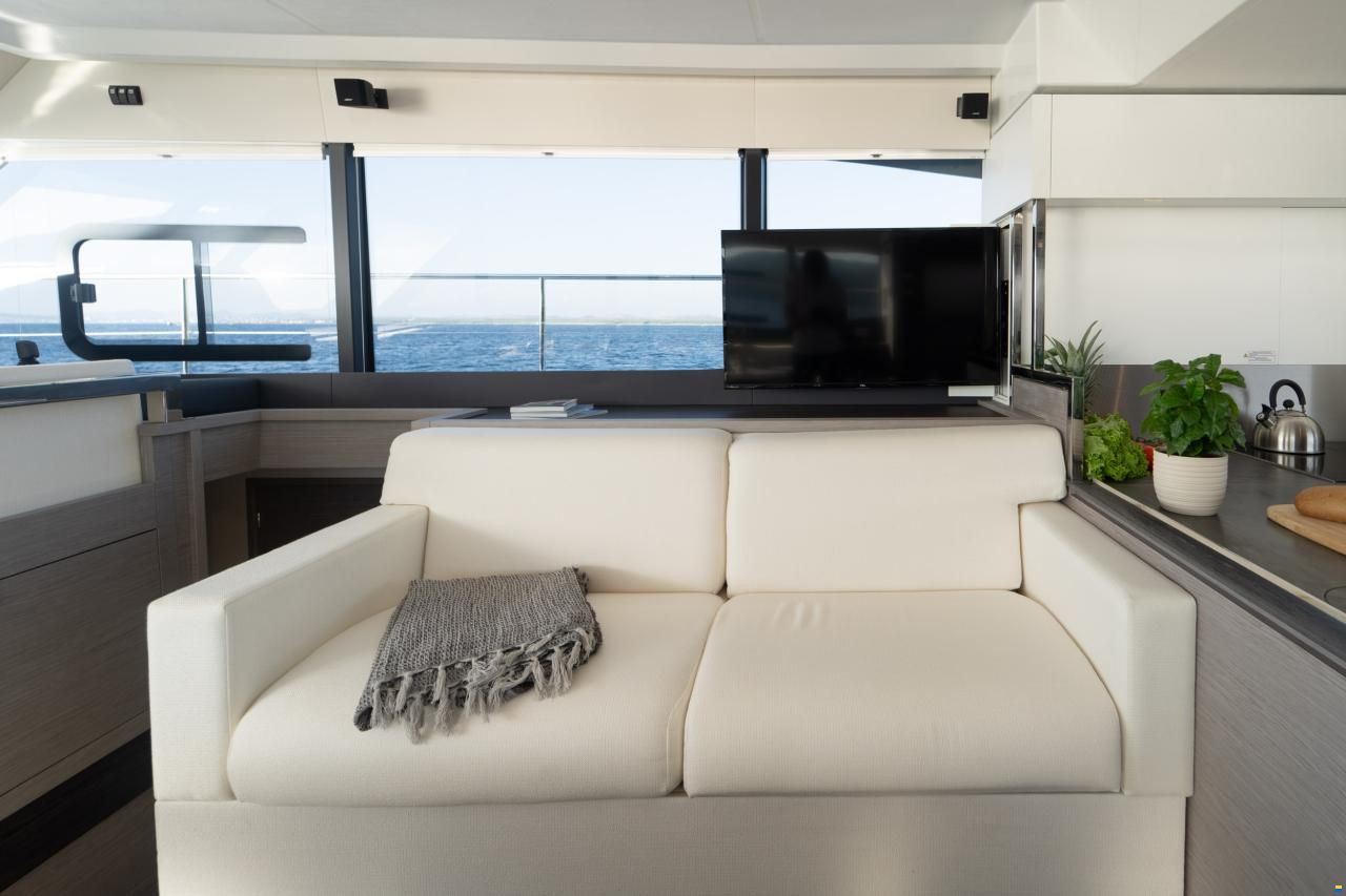 Fountaine Pajot MY 6