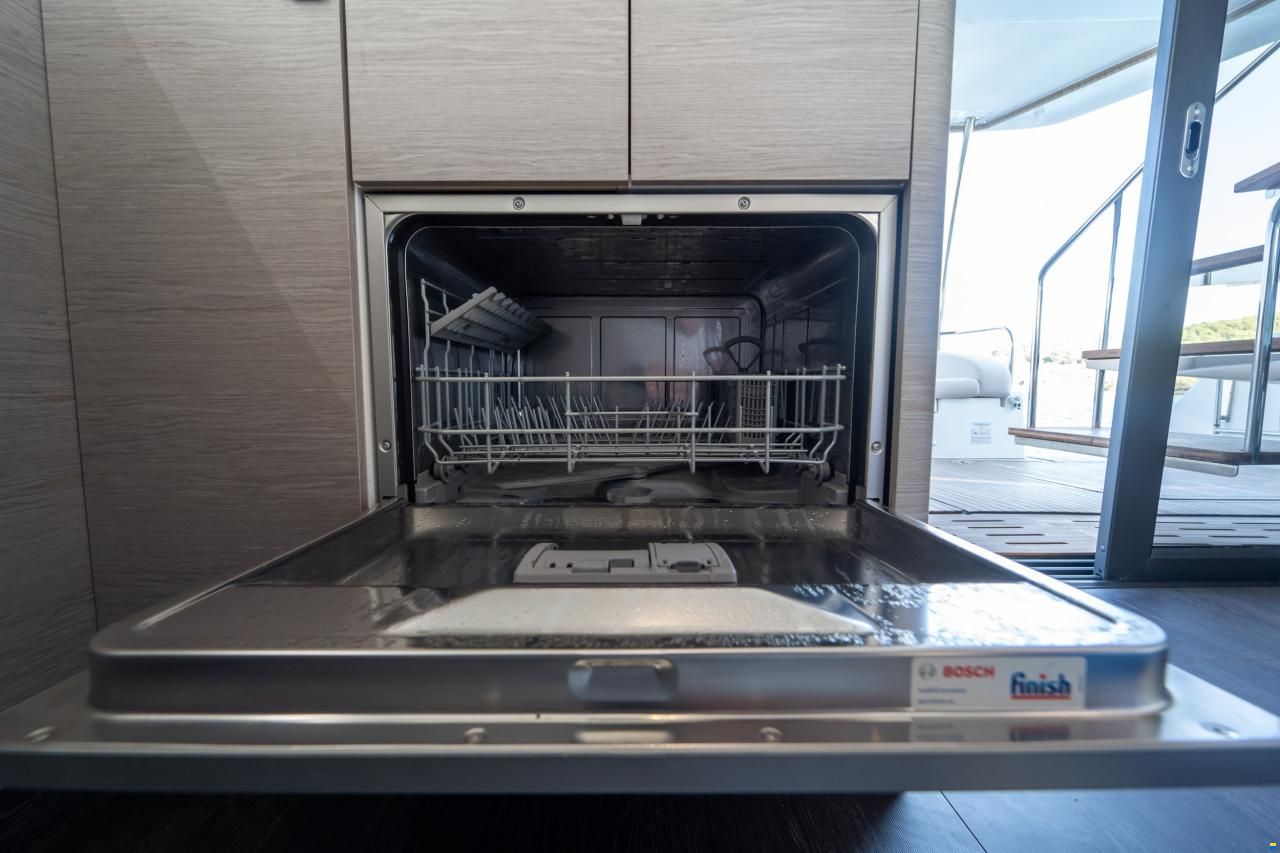 Fountaine Pajot MY 6