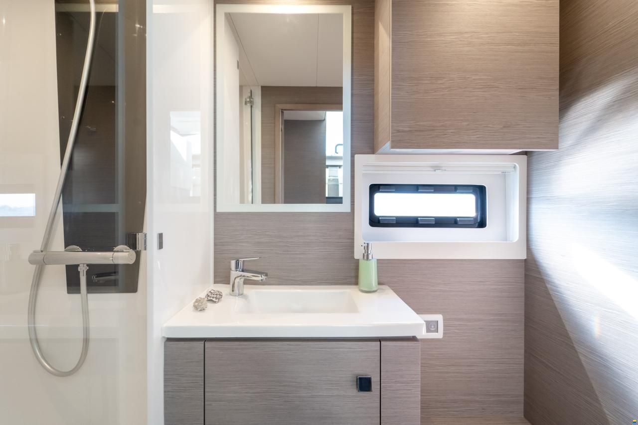 Fountaine Pajot MY 6