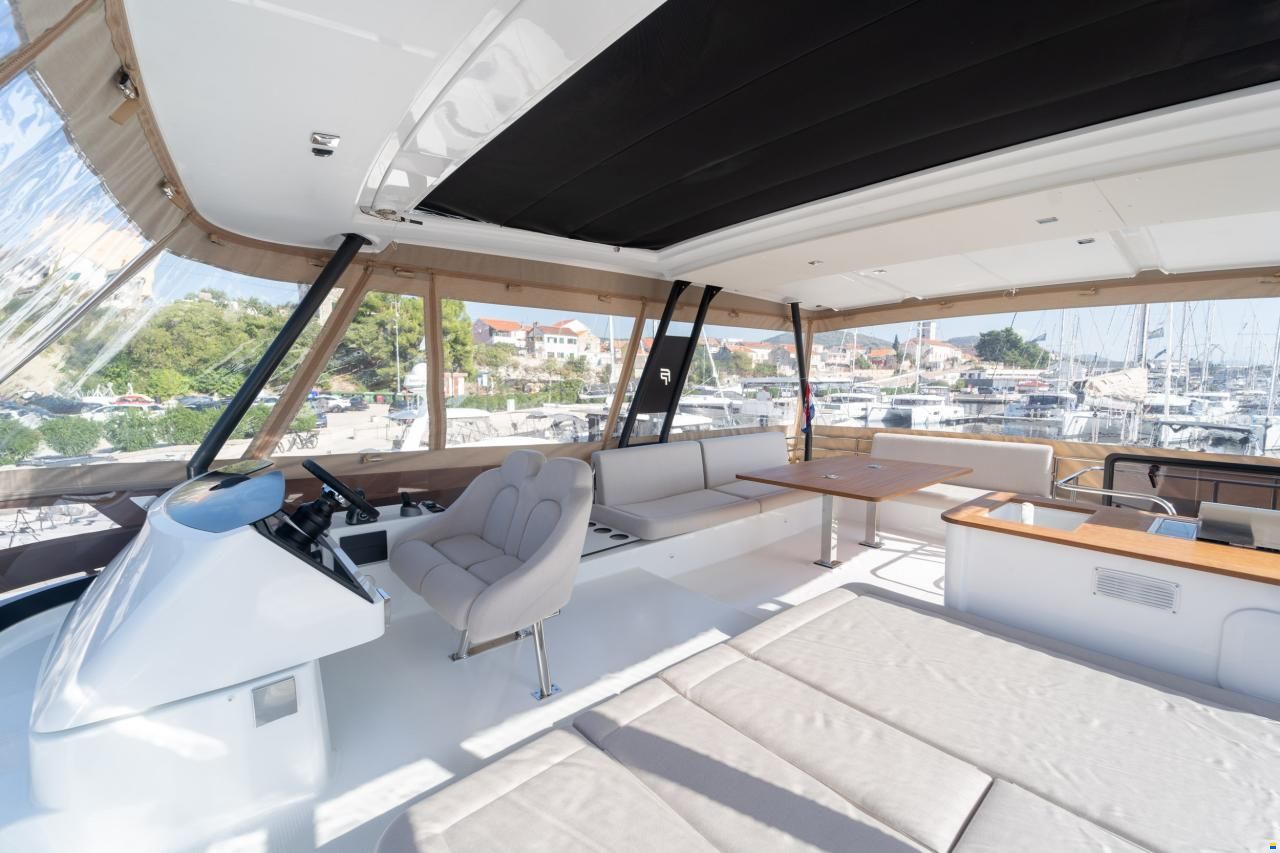 Fountaine Pajot MY 6