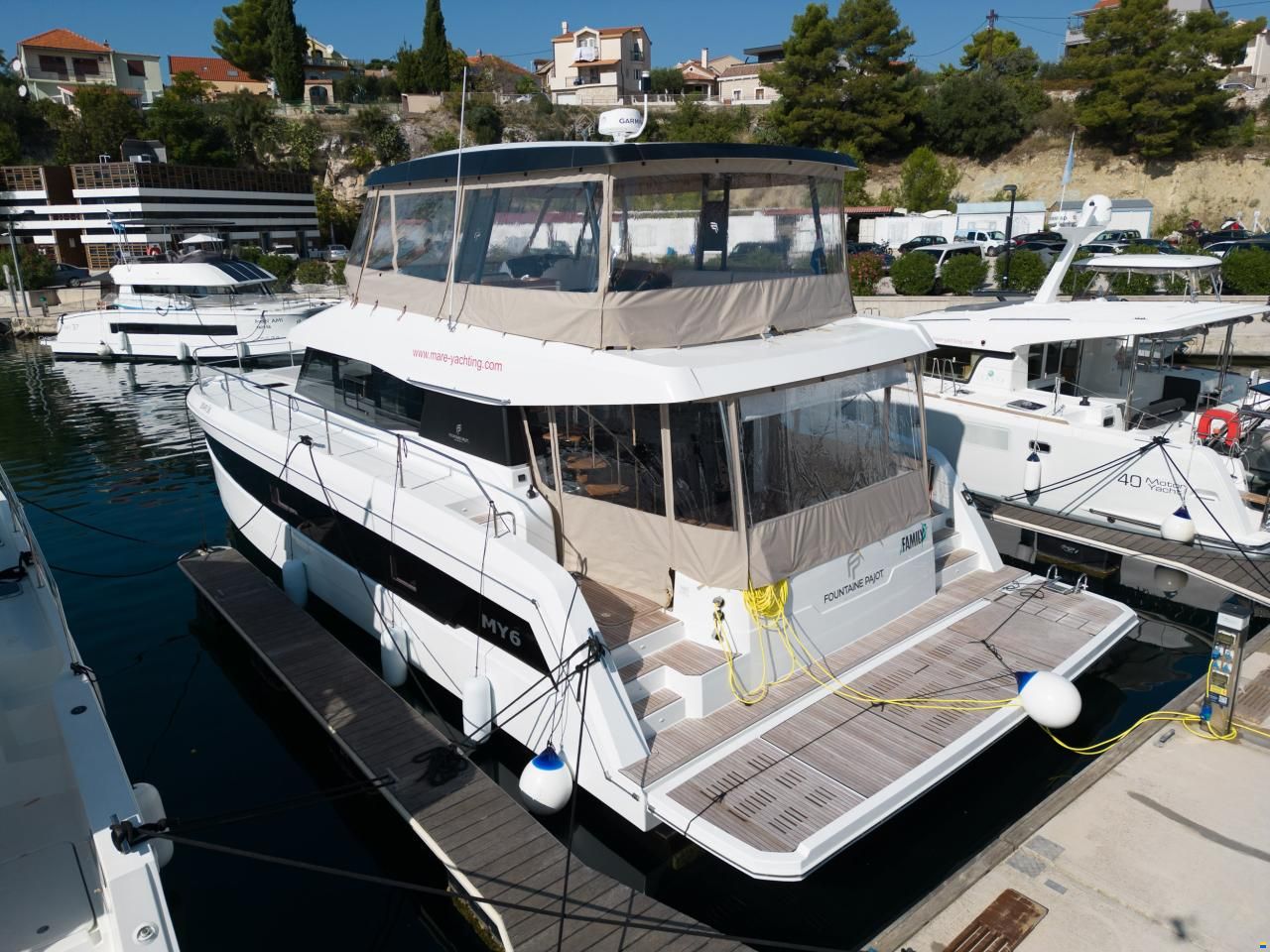Fountaine Pajot MY 6