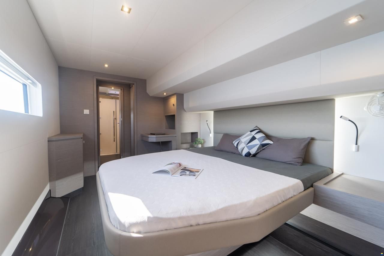Fountaine Pajot MY 6