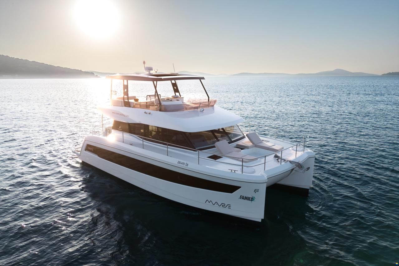 Fountaine Pajot MY 6