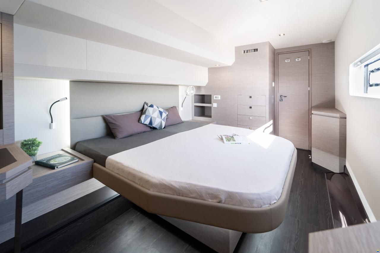 Fountaine Pajot MY 6