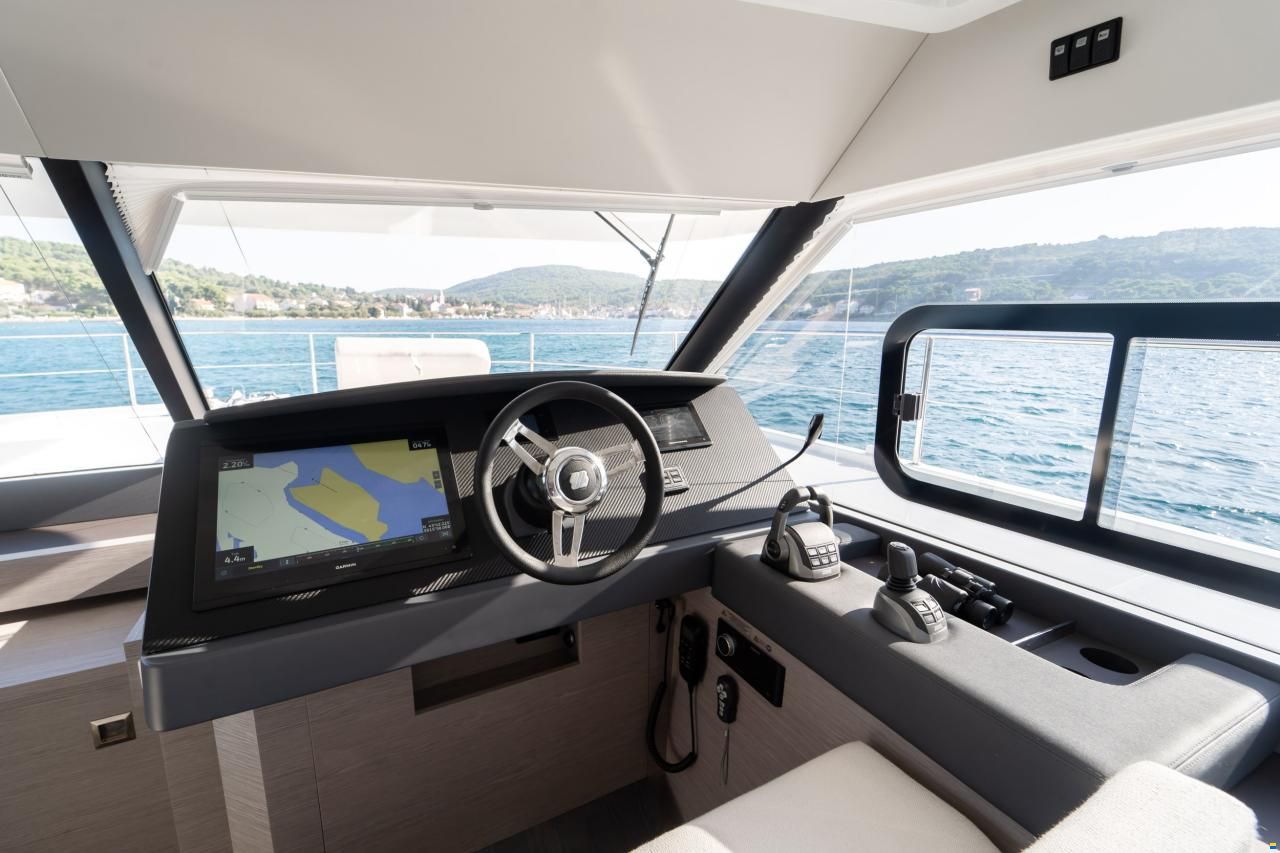Fountaine Pajot MY 6