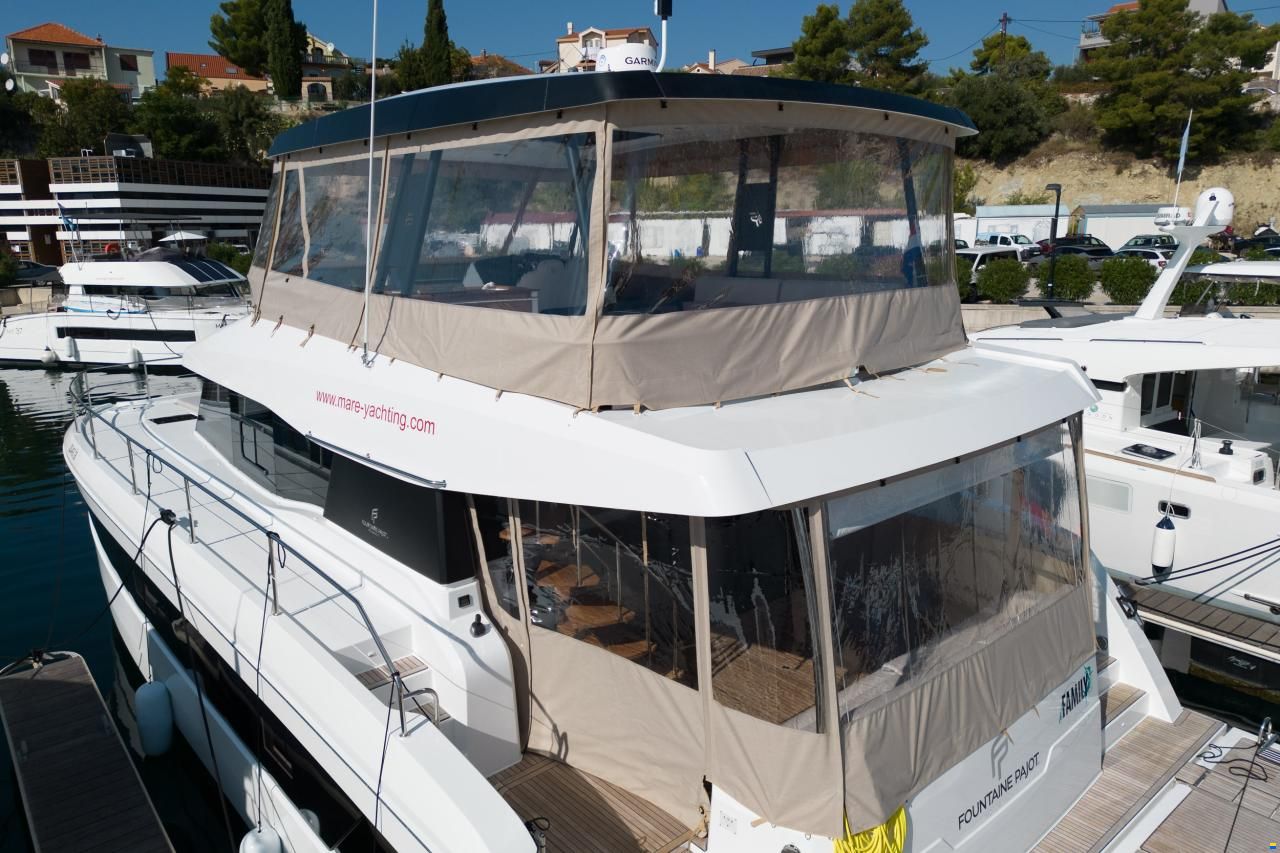 Fountaine Pajot MY 6