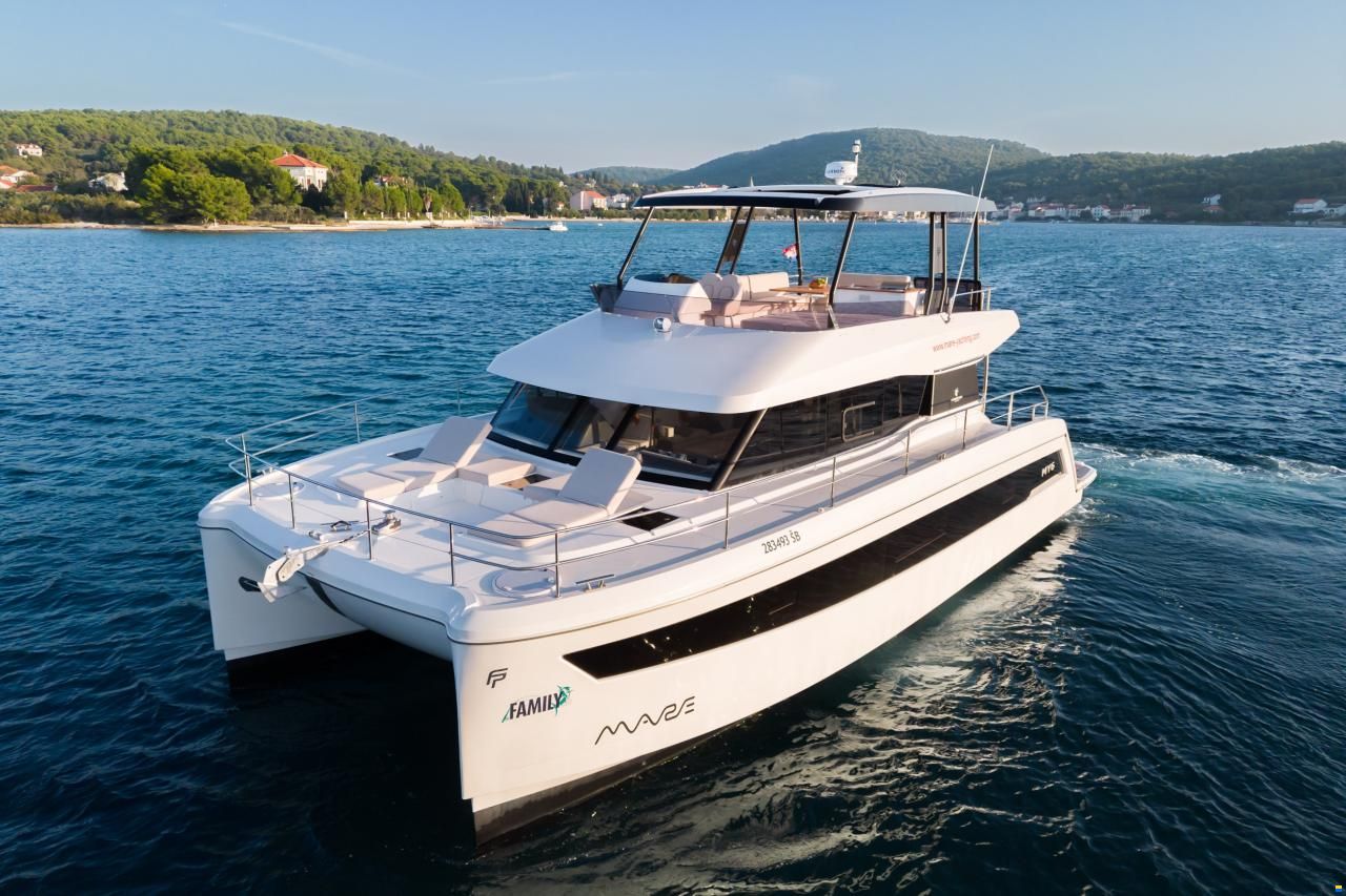 Fountaine Pajot MY 6