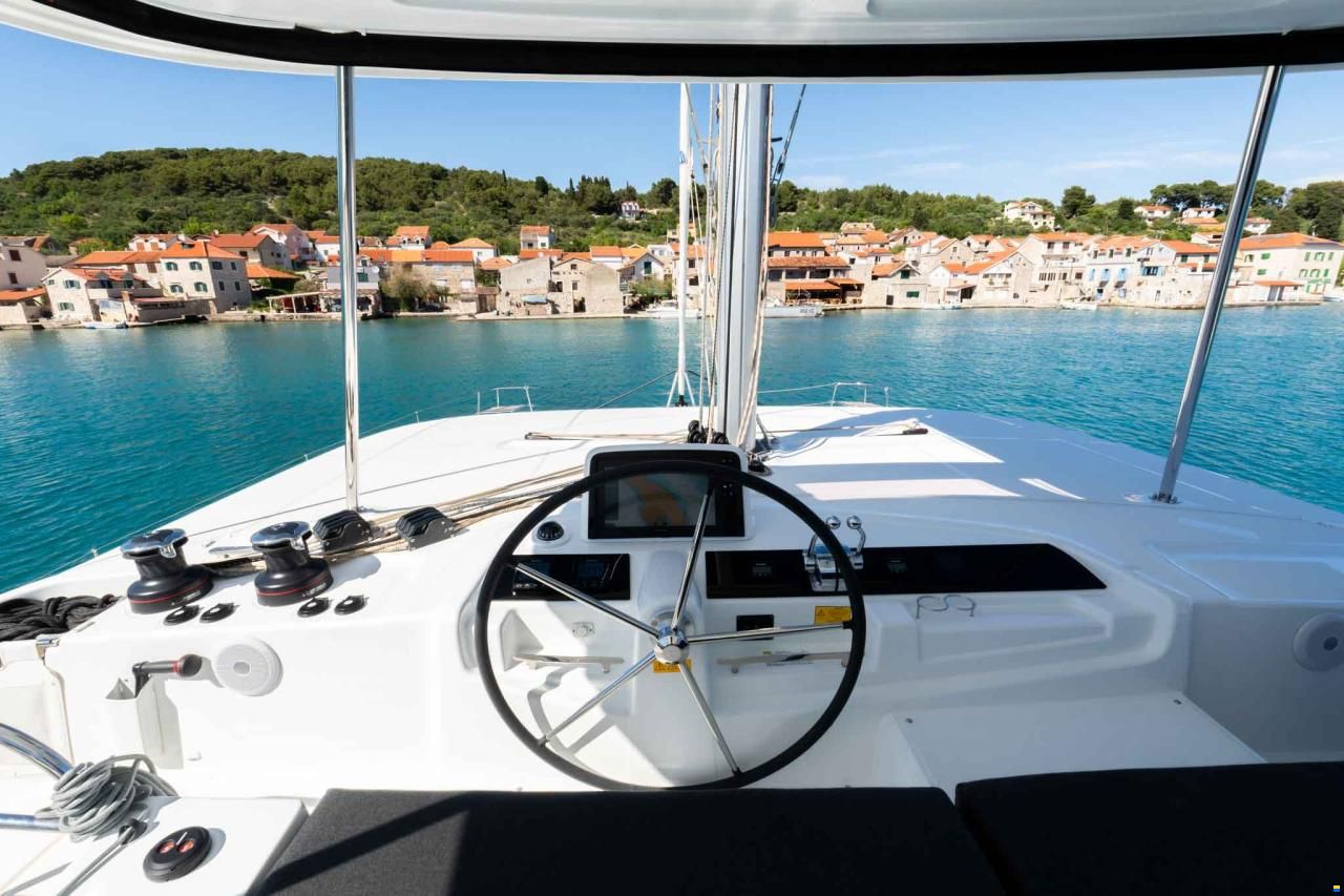 Lagoon 46