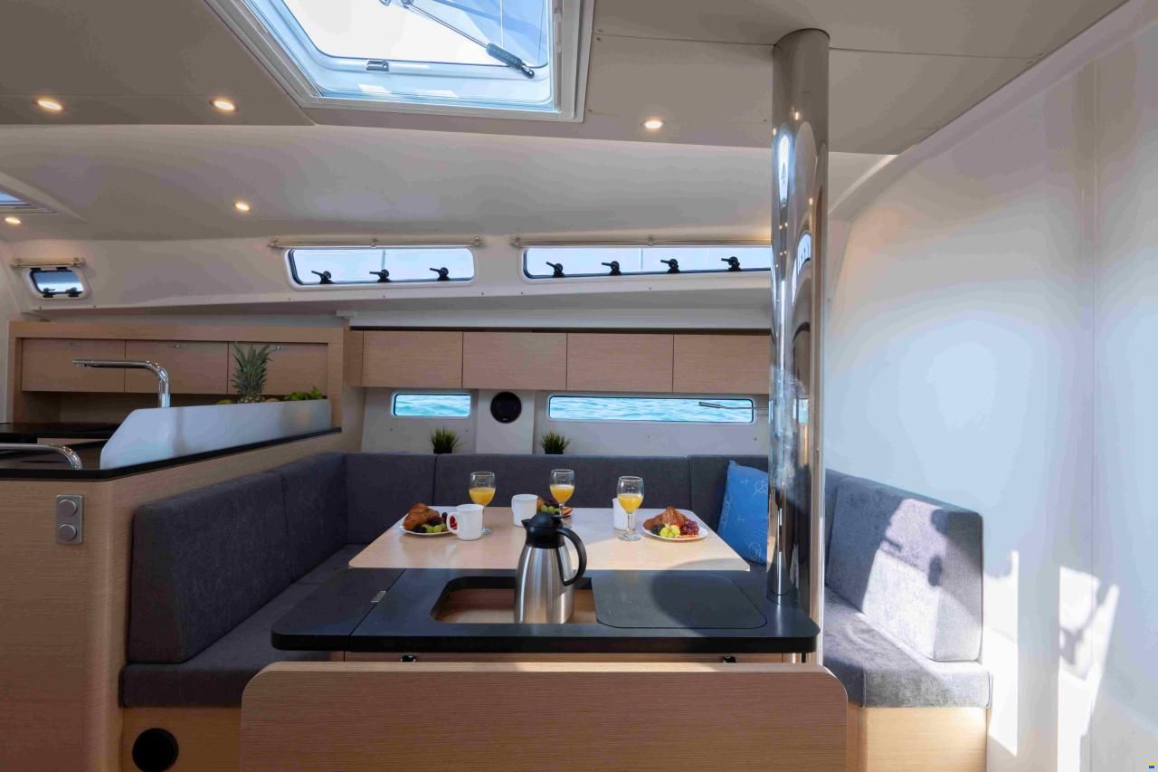Hanse 410