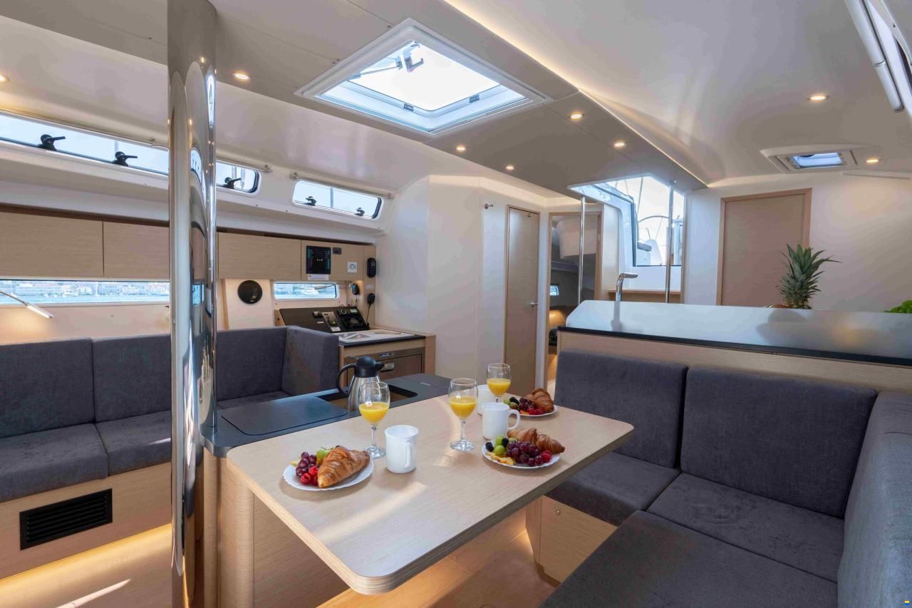 Hanse 410