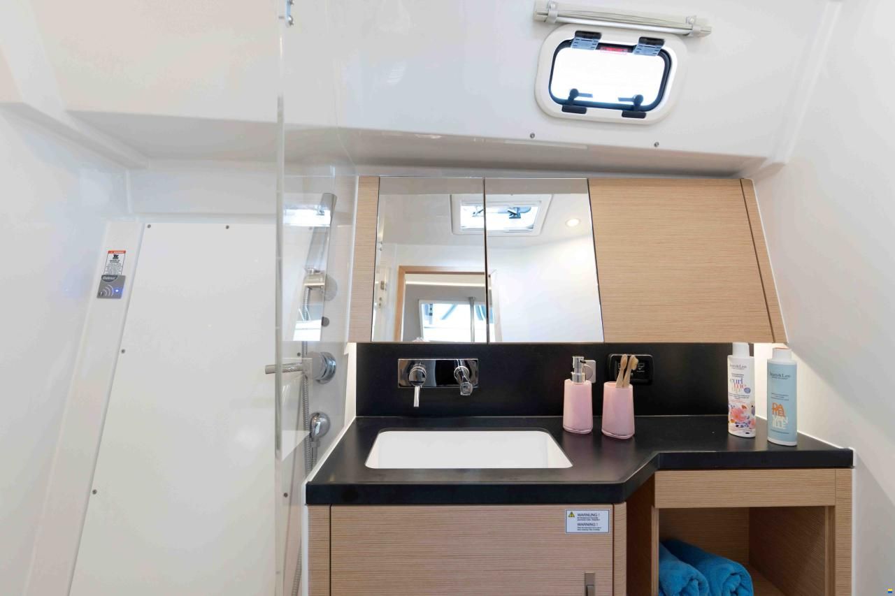 Hanse 410
