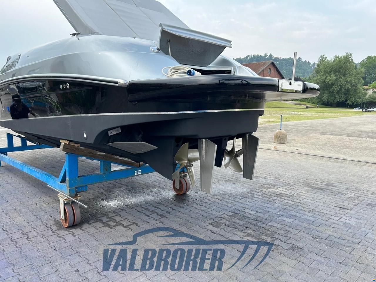 Tullio Abbate Superiority 32