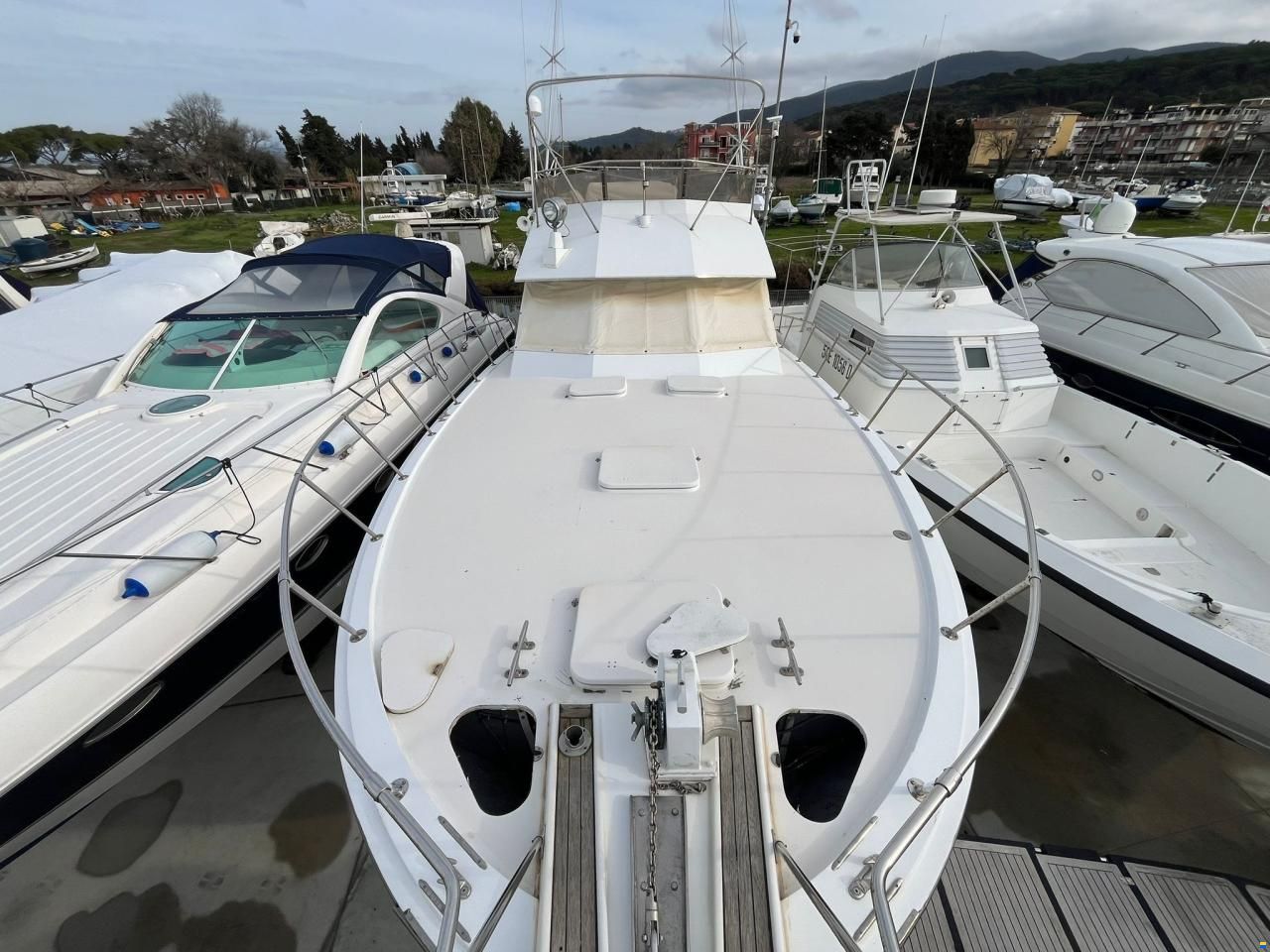 Hatteras 43