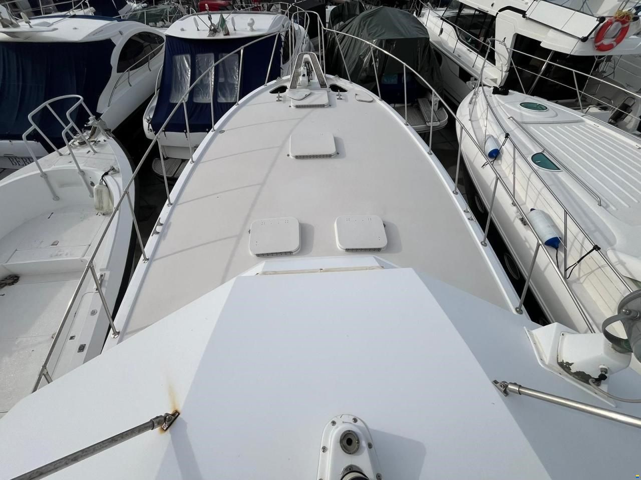 Hatteras 43