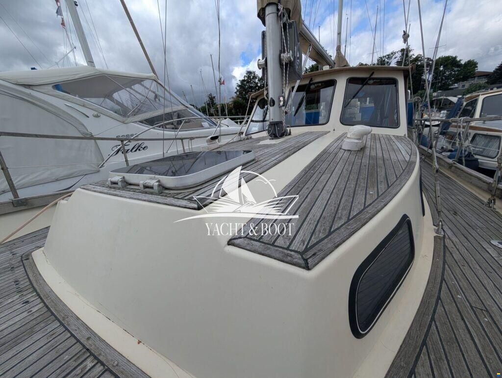 Nauticat 33