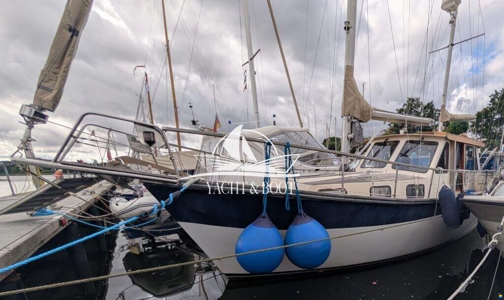 Nauticat 33
