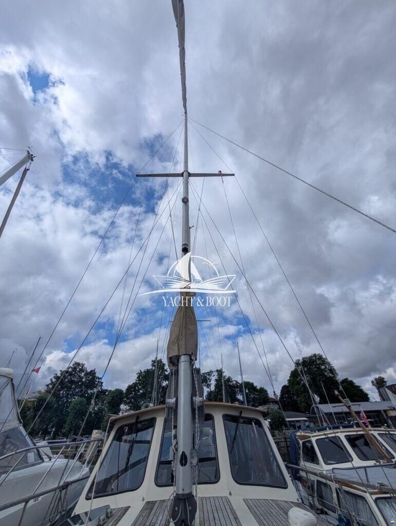 Nauticat 33