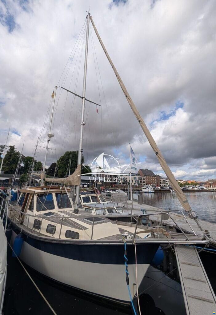 Nauticat 33