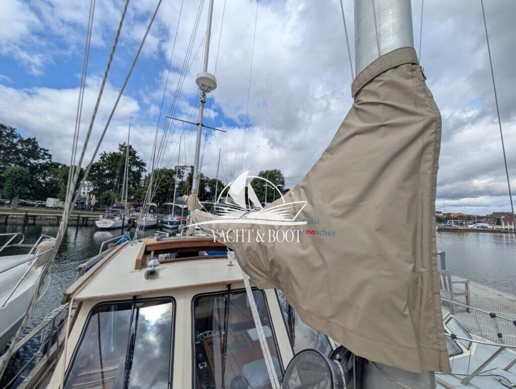 Nauticat 33