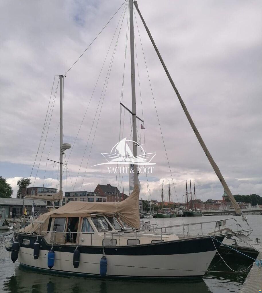 Nauticat 33