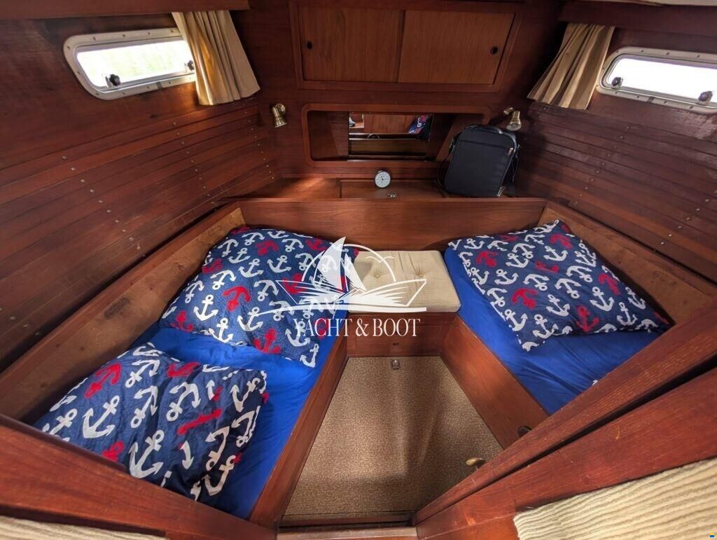 Nauticat 33