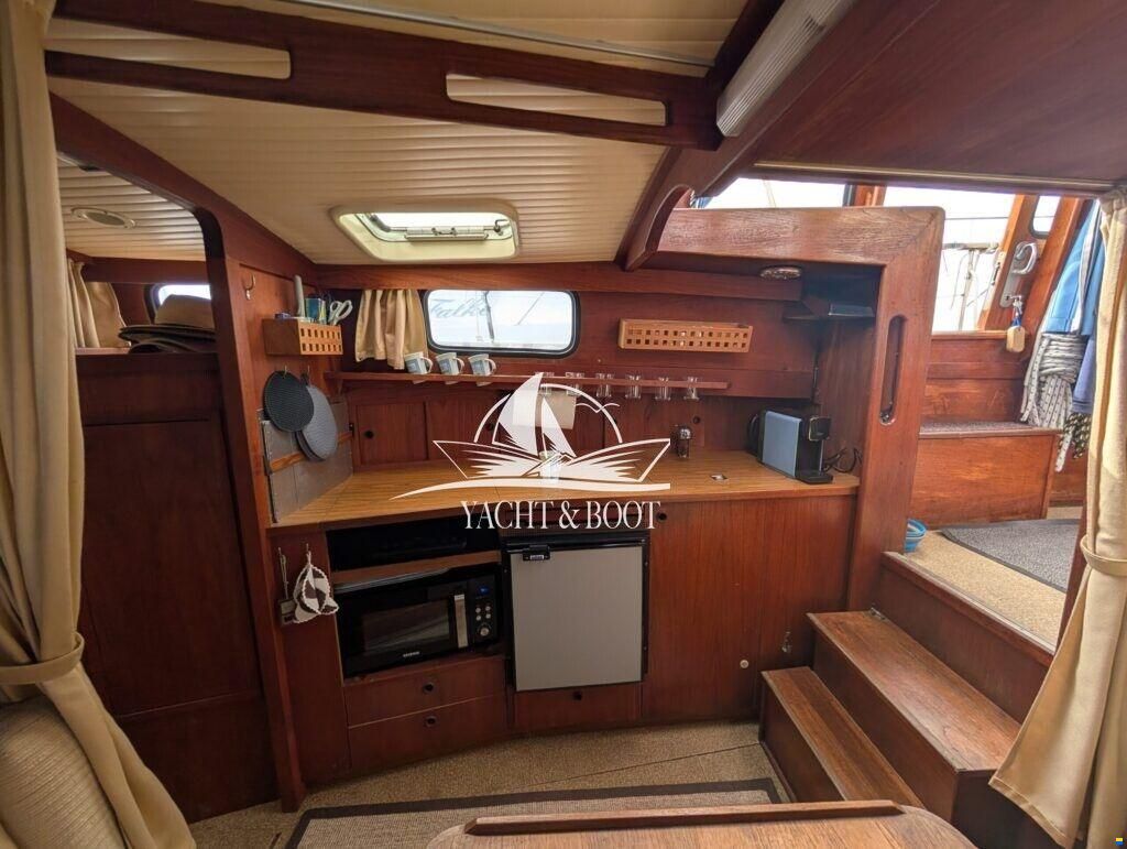 Nauticat 33