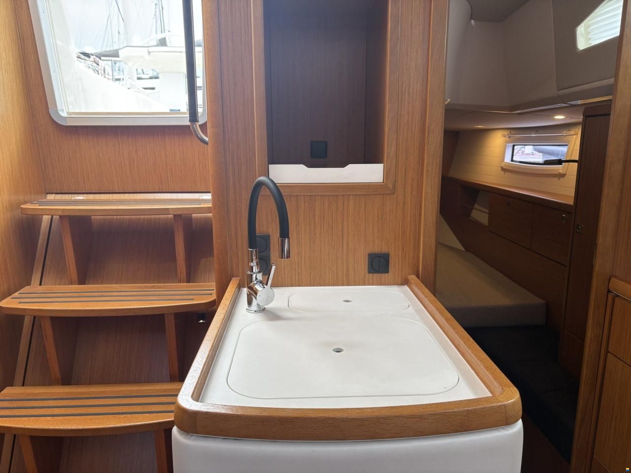 Bavaria 42 Vision