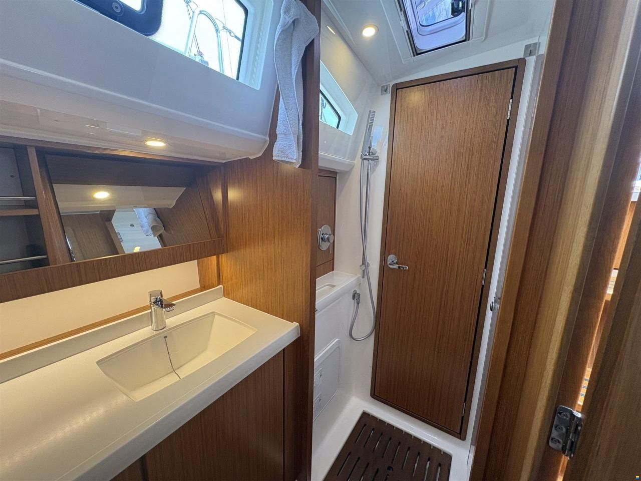 Bavaria 42 Vision