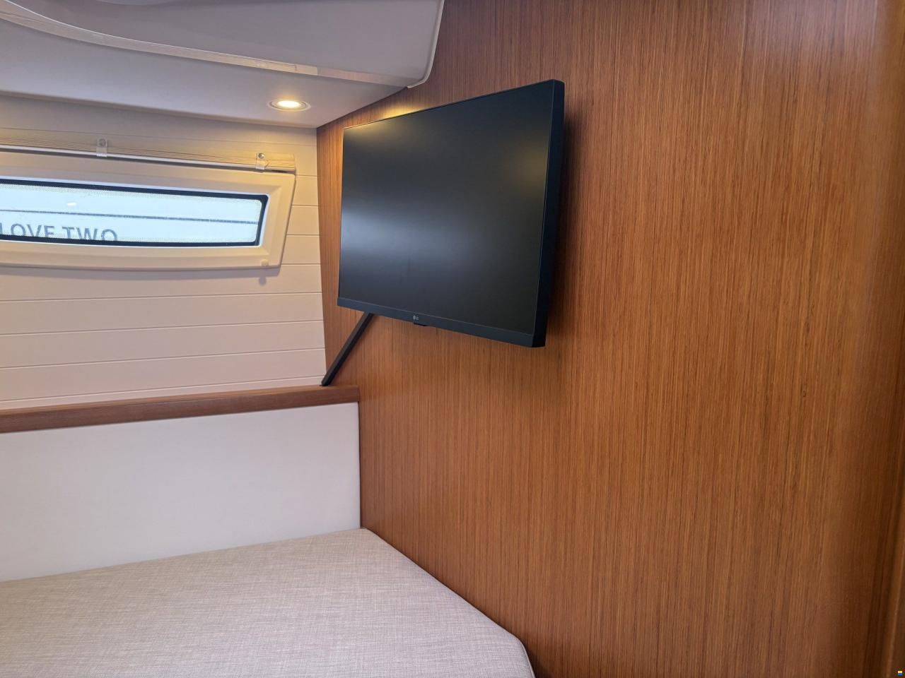 Bavaria 42 Vision
