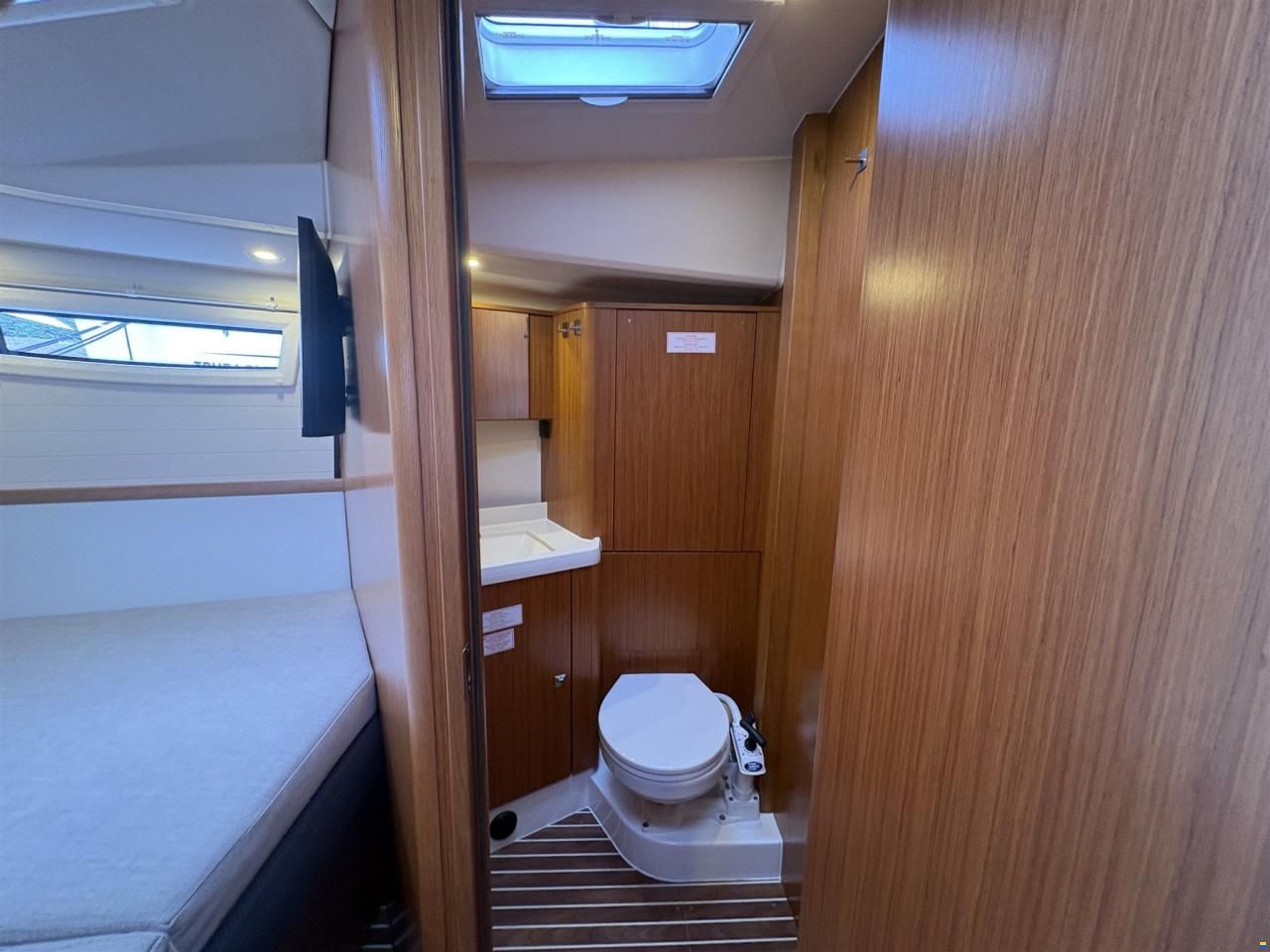Bavaria 42 Vision