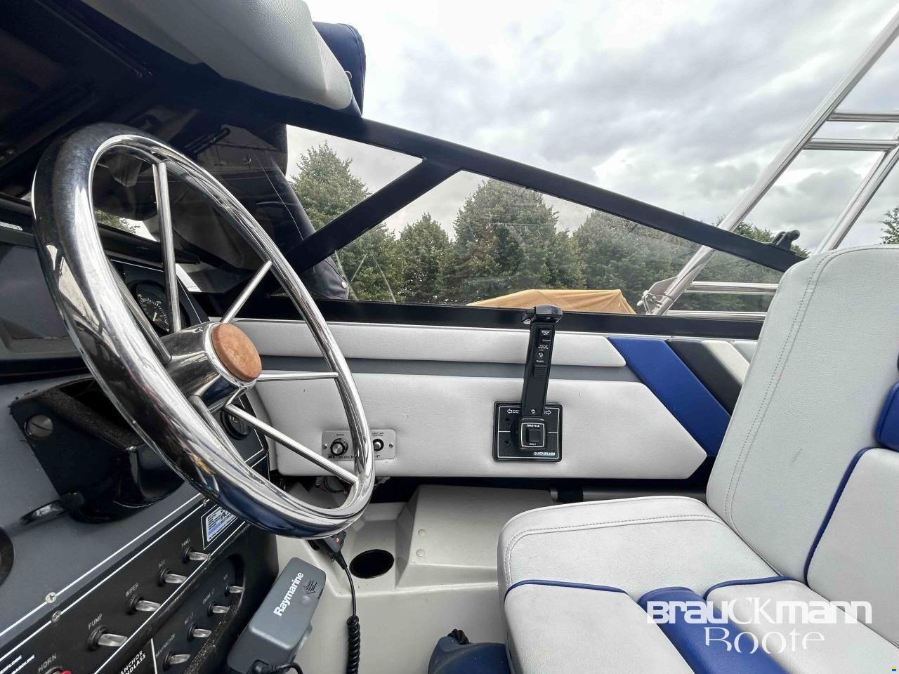 Regal Ambassador 255 XL
