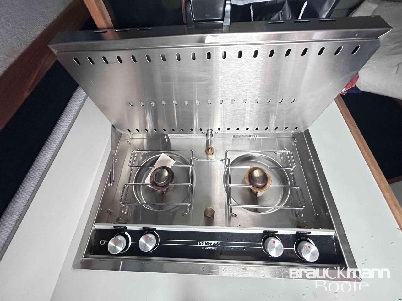 Regal Ambassador 255 XL
