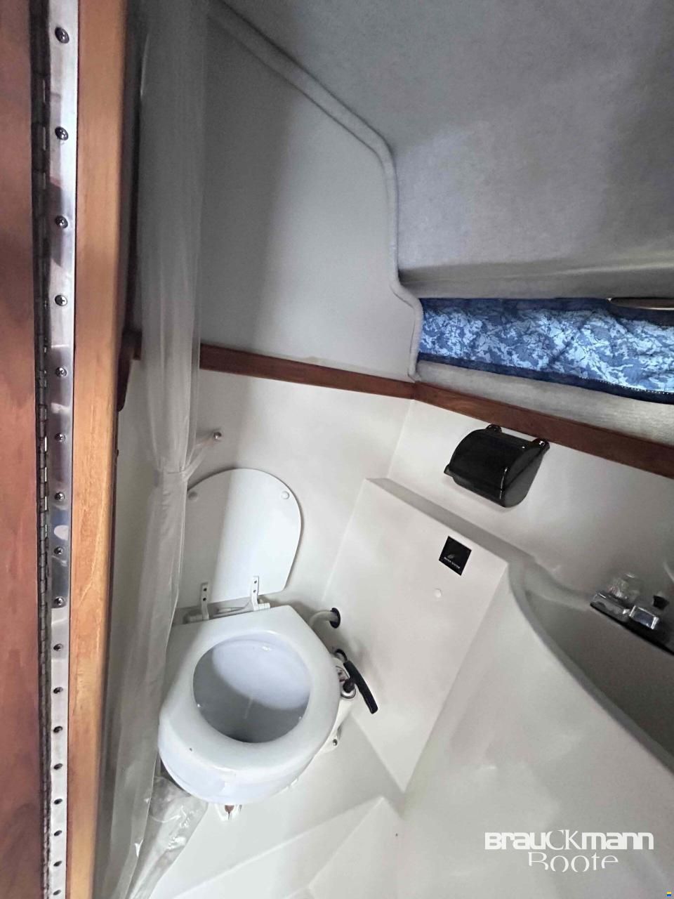 Regal Ambassador 255 XL