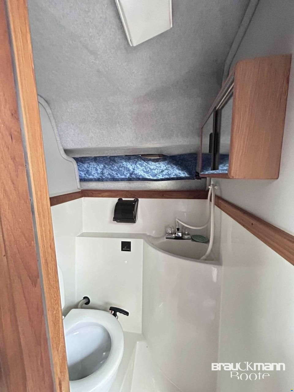 Regal Ambassador 255 XL