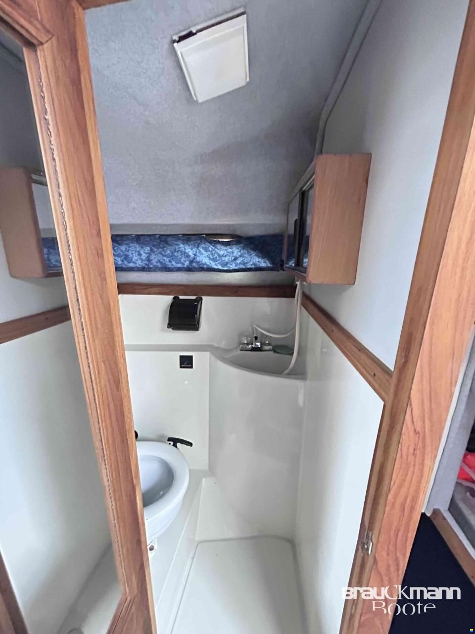 Regal Ambassador 255 XL
