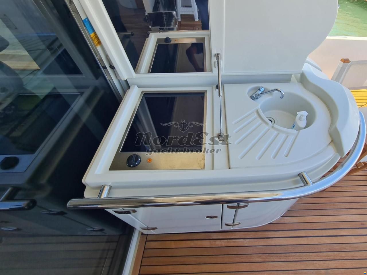 Azimut 62S