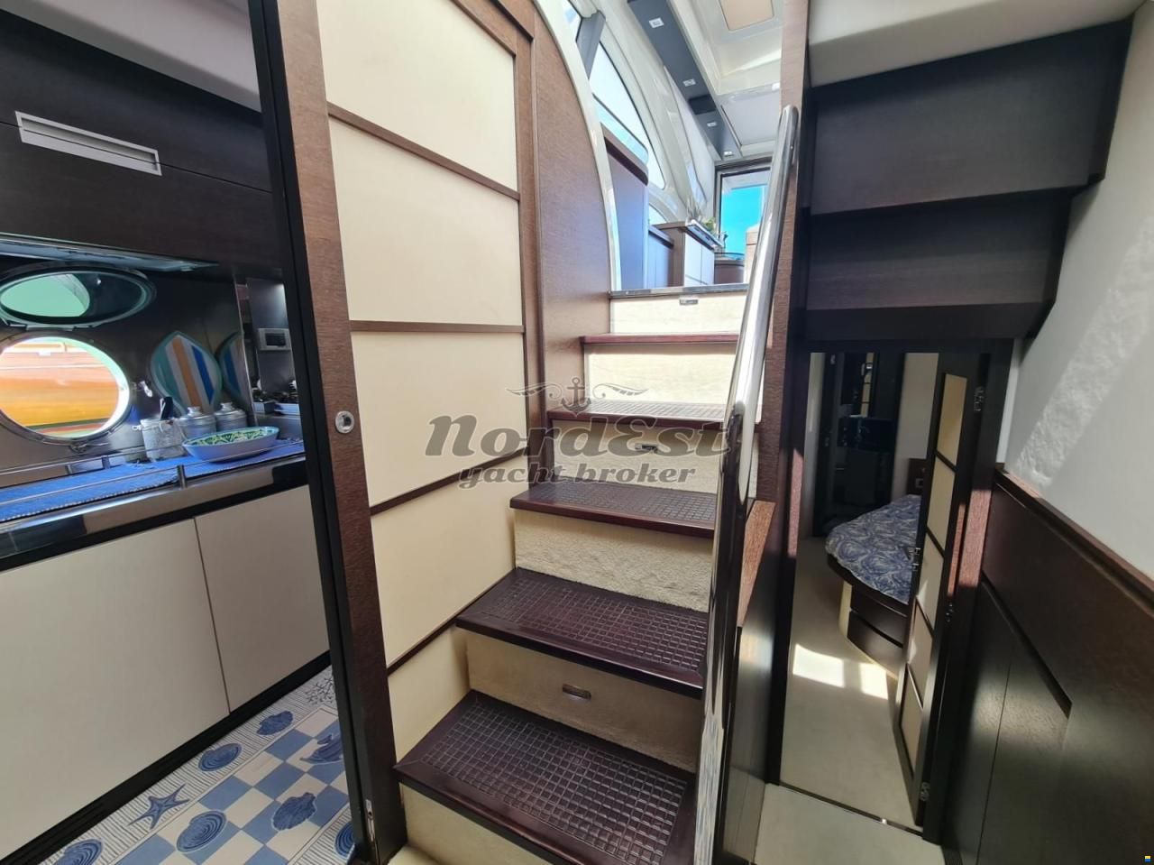 Azimut 62S