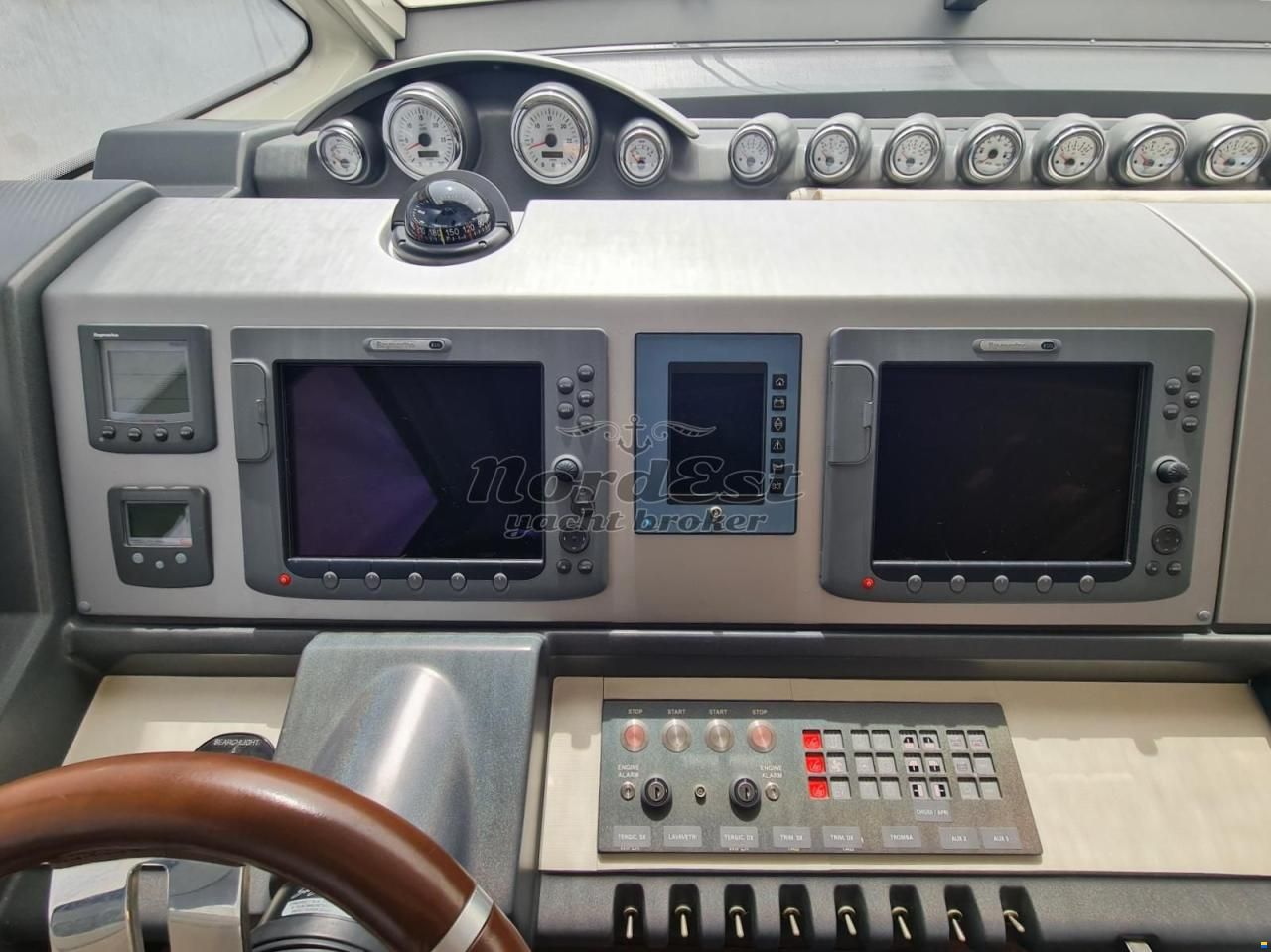 Azimut 62S