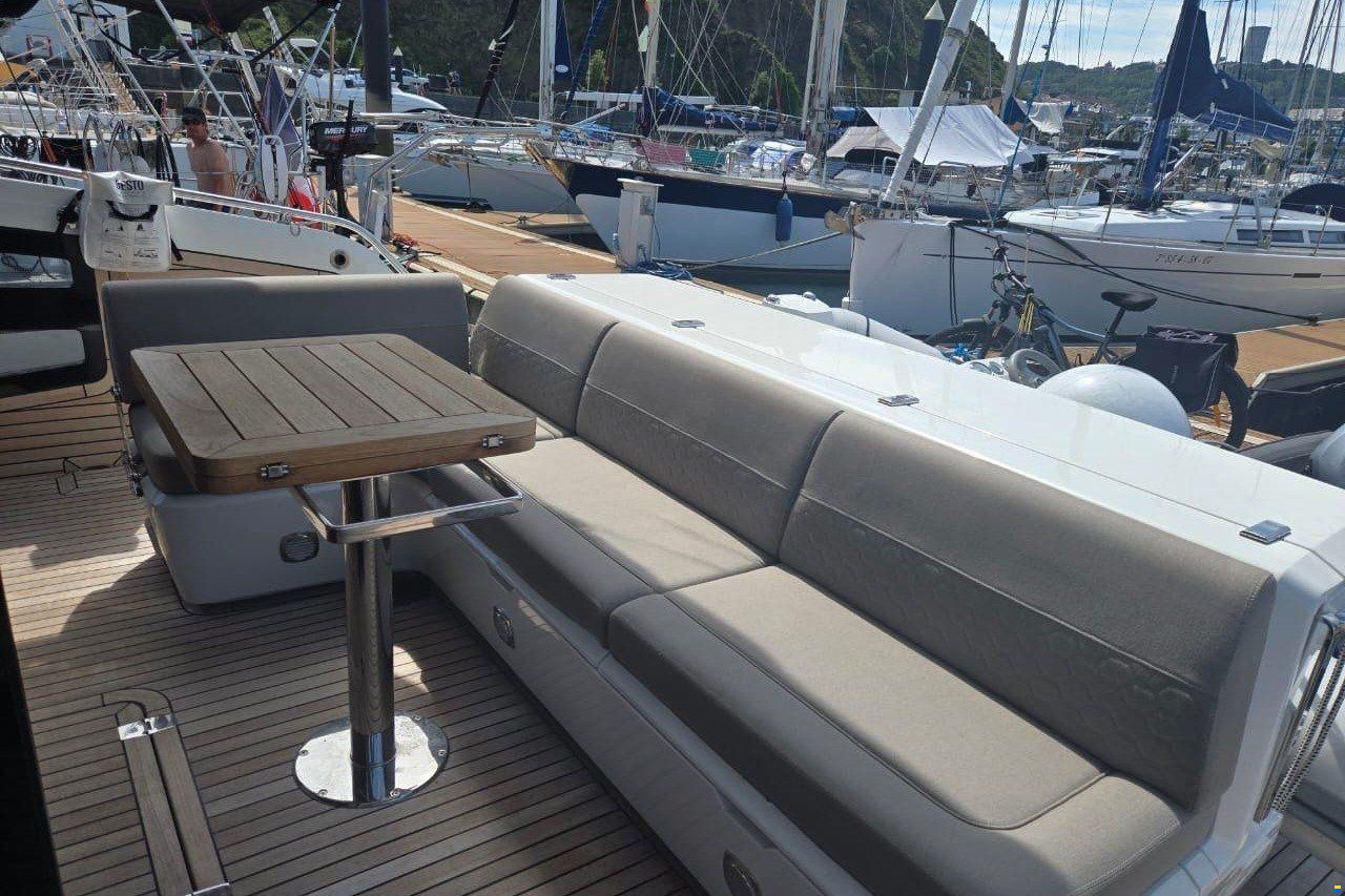 Galeon 440 Fly