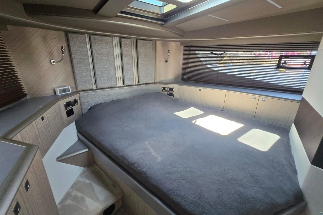Galeon 440 Fly