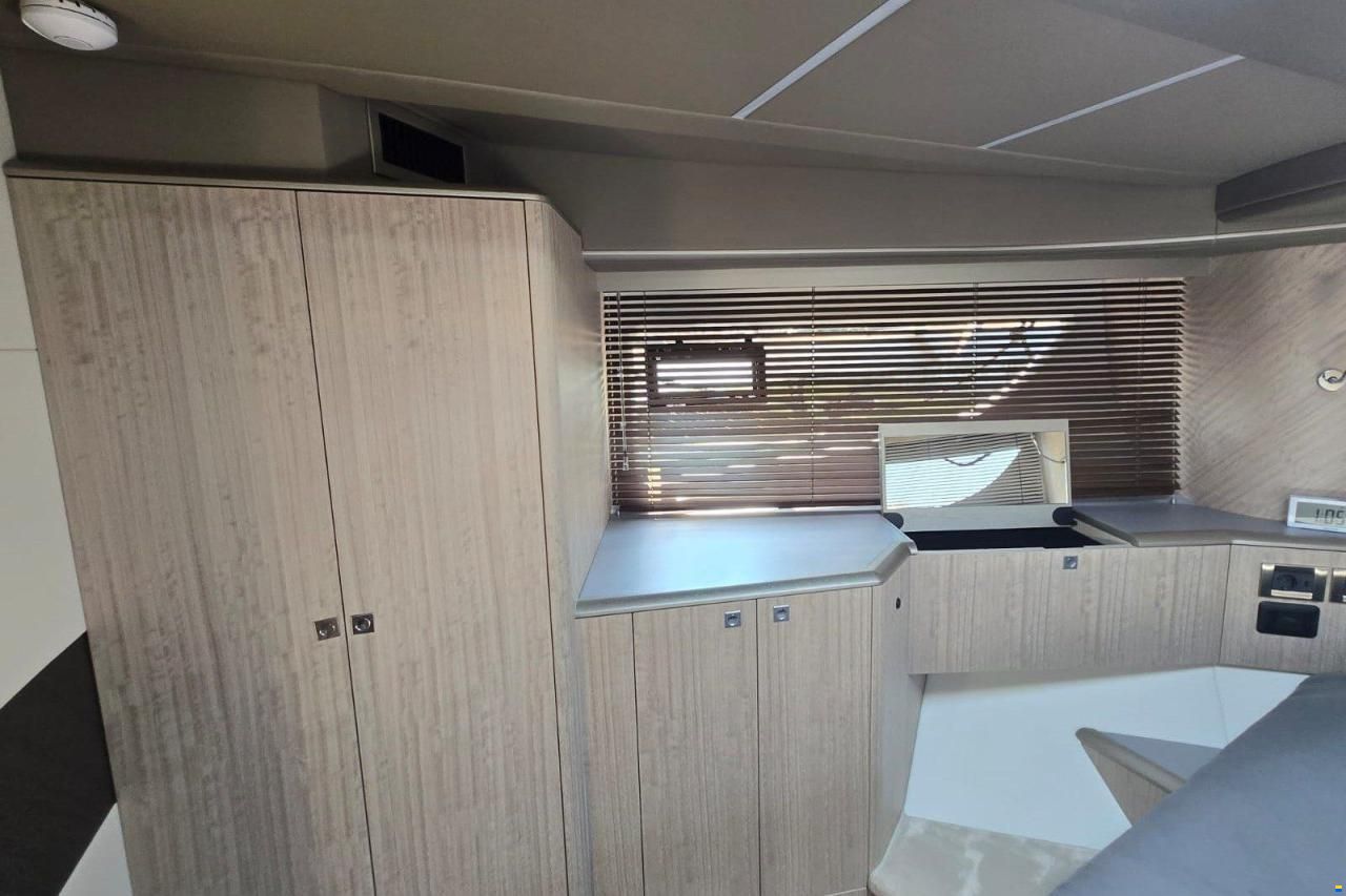 Galeon 440 Fly