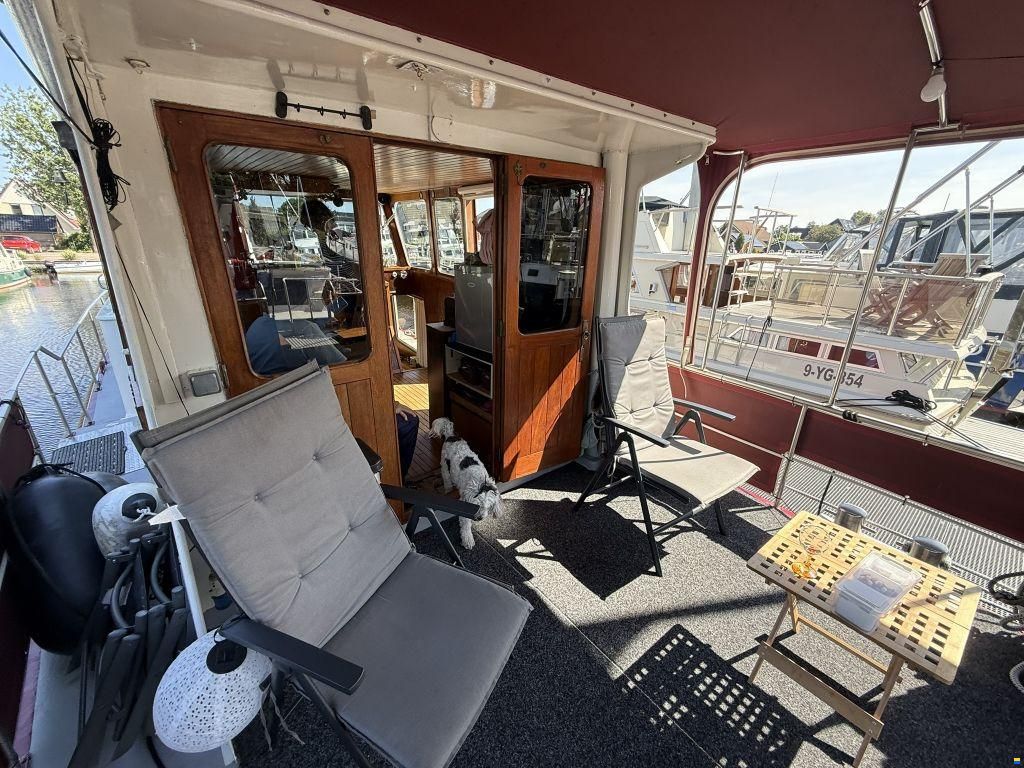 De Bruin kruiser 1280
