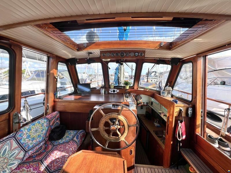 Nauticat 33