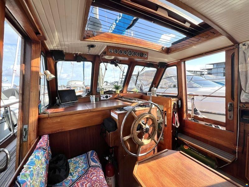 Nauticat 33