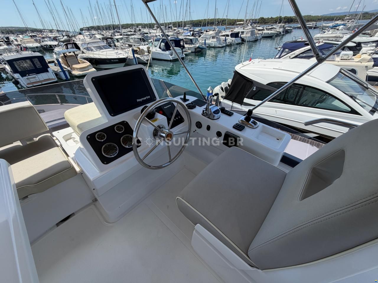 Azimut Magellano 43