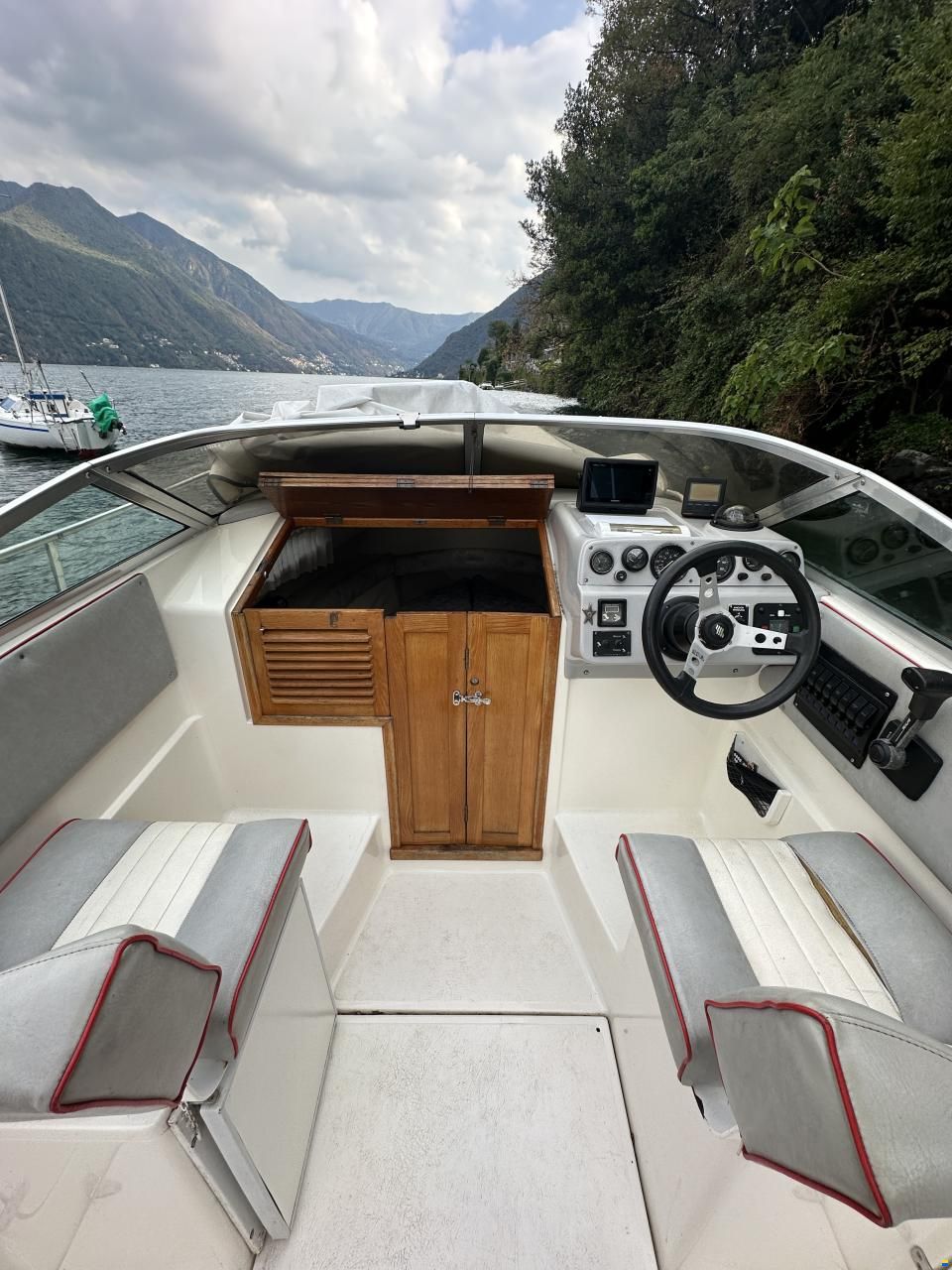 Sealine 200 S Cabin